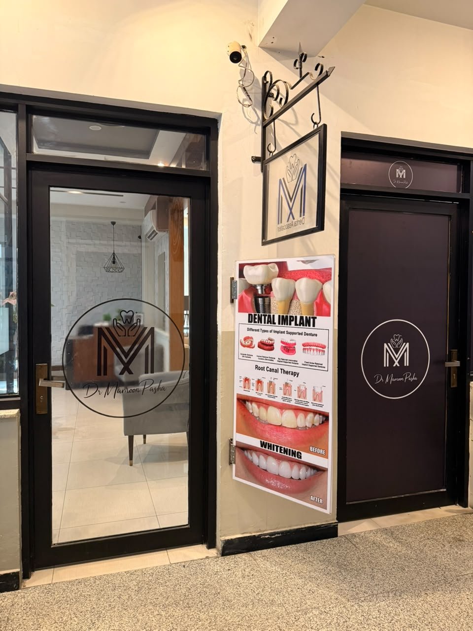 Treatment room at M M Dental Associates